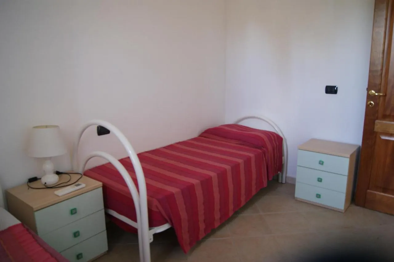 Villa Villetta Indipendente Fronte Spiaggia Budoni 0*,  Italien