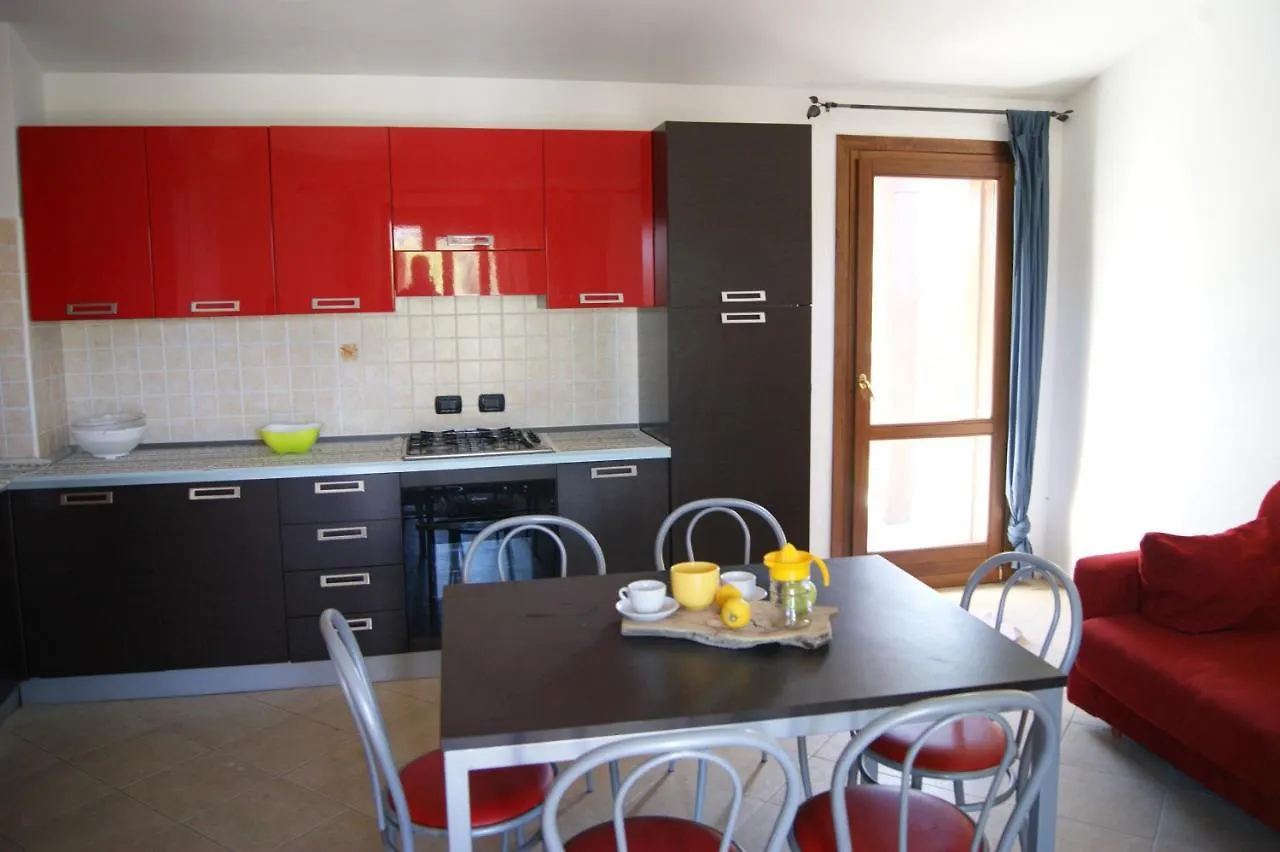 Villa Villetta Indipendente Fronte Spiaggia Budoni Ferienhaus